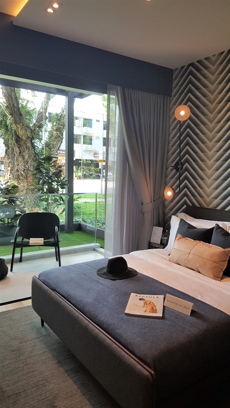 The Navian Freehold Private Condo near MRT